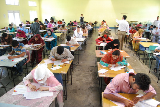 Over 75000 appear in J&K Bank recruitment test. <i>Chairman hails support of educational institutes & others</i>