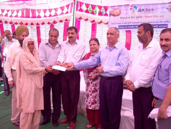 J&K Bank organises KCC camp at Vijaypur